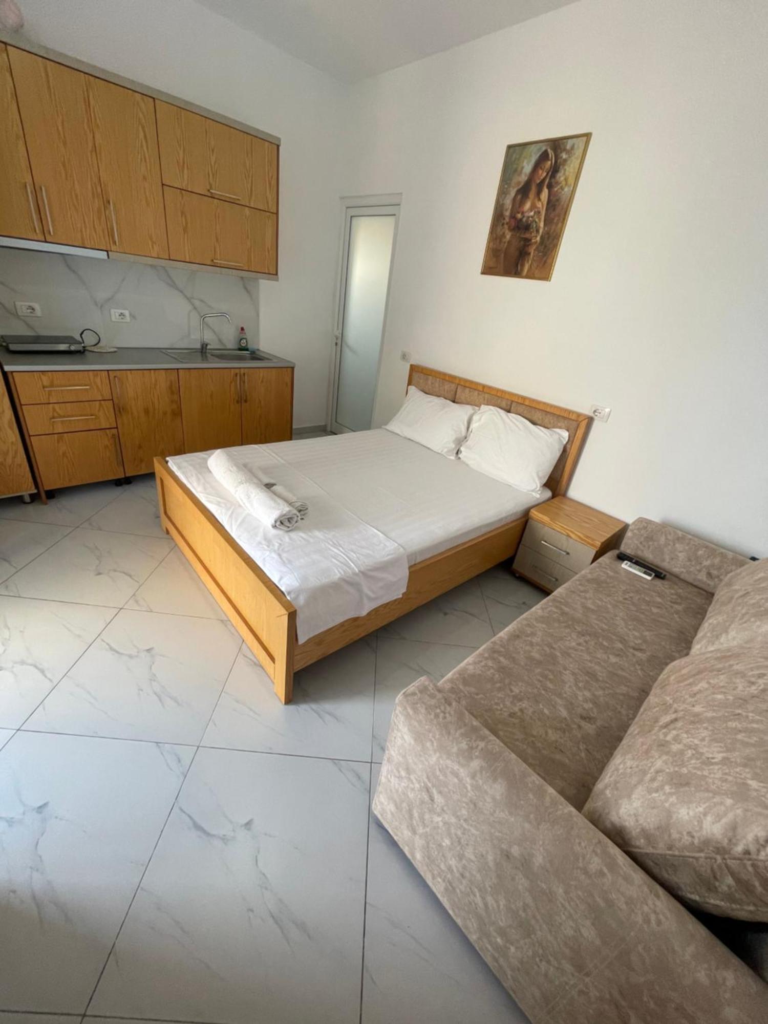 Olympia Guesthouse Ксамил Екстериор снимка