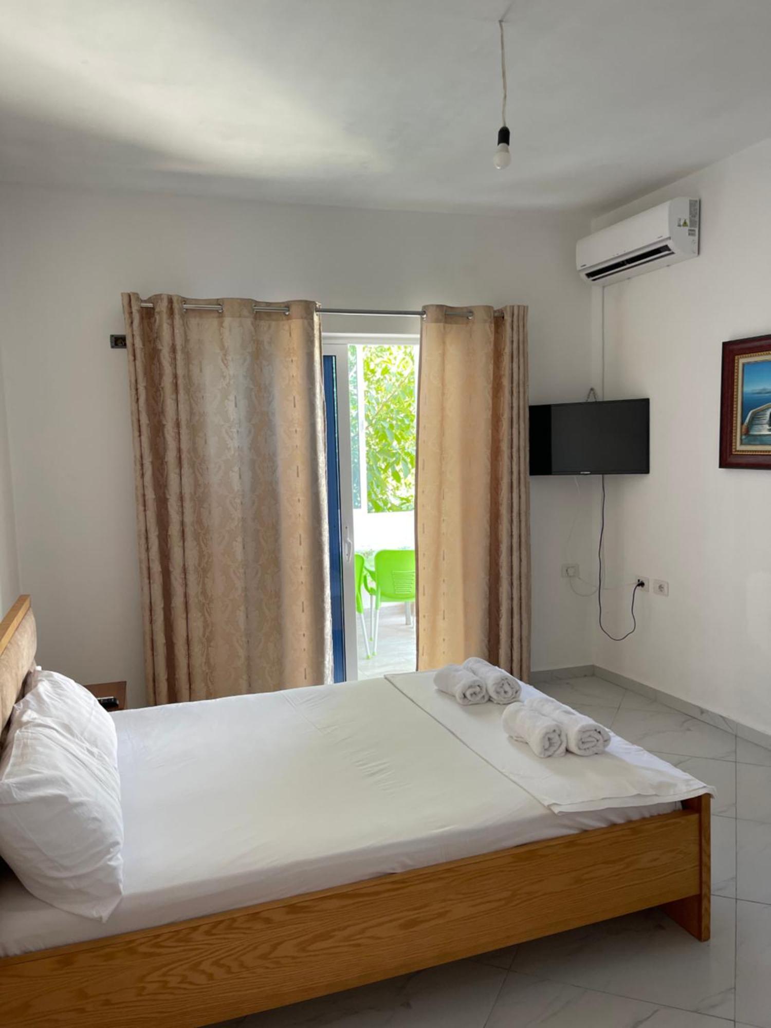 Olympia Guesthouse Ксамил Екстериор снимка